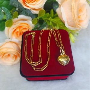 18k Gold link chain with heart